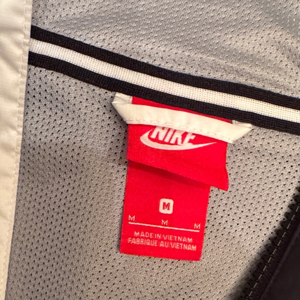 Nike Black and Gray Windbreaker Jacket - M - Picture 2 of 5